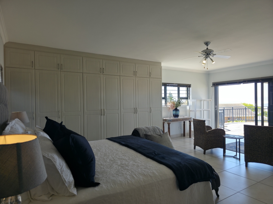 5 Bedroom Property for Sale in Wavecrest Eastern Cape